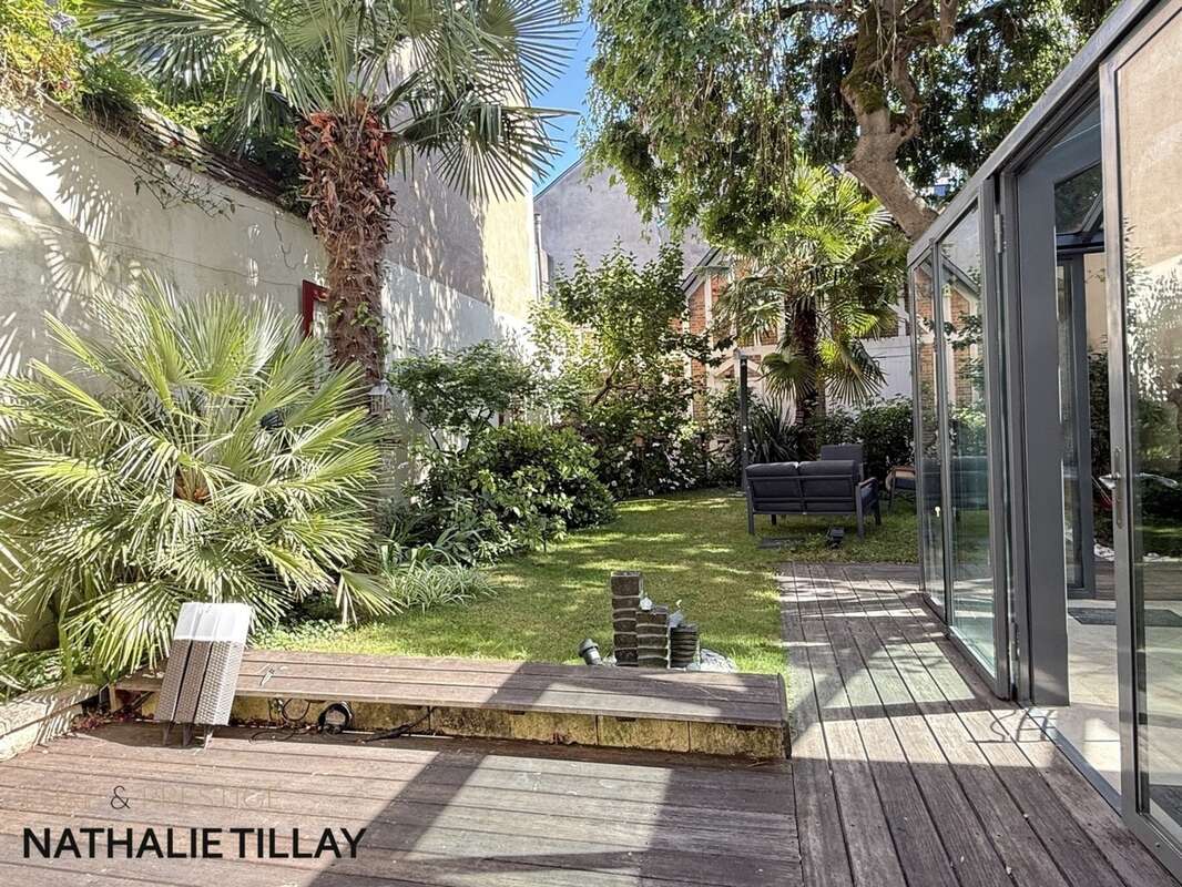 Hotel particulier de 1850 ,  à vendre ,  jardin et garage,  Orleans cathédrale - photo 2