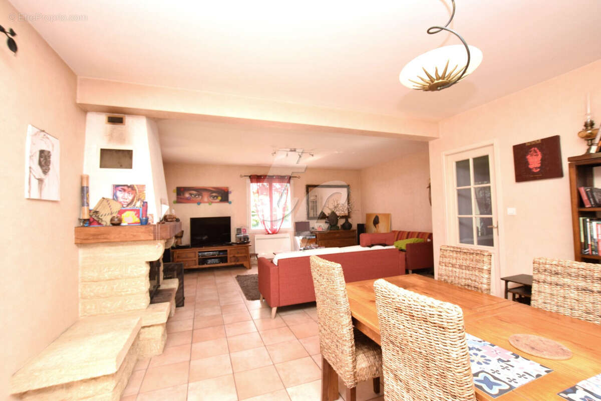 Maison 167 m² à Notre-Dame-Des-Landes  - photo 4