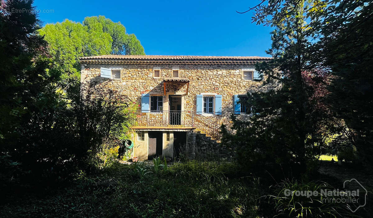 Maison à SAINT-JULIEN-DE-PEYROLAS