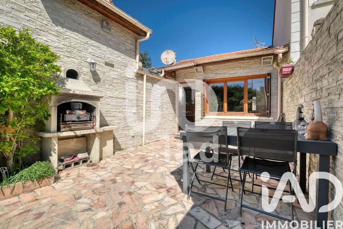 Photo 3 - Maison à LE BLANC-MESNIL