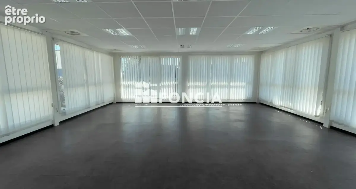 Photo Commerce à Yvetot au prix de 192 000€