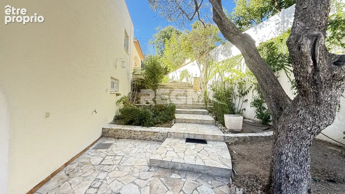 Maison d'architecte 211 m2 sur parcelle de 1780 M2 - photo 25