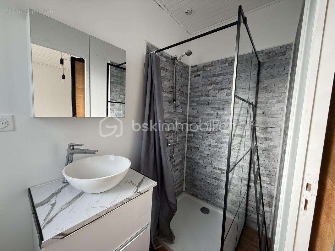 Appartement à NOYEN-SUR-SARTHE