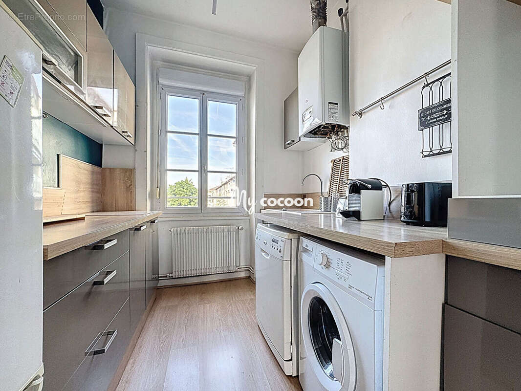 Appartement à LYON-8E