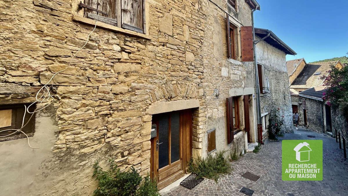 Maison Cremieu 3 pièce(s) 121.35 m2 - photo 2