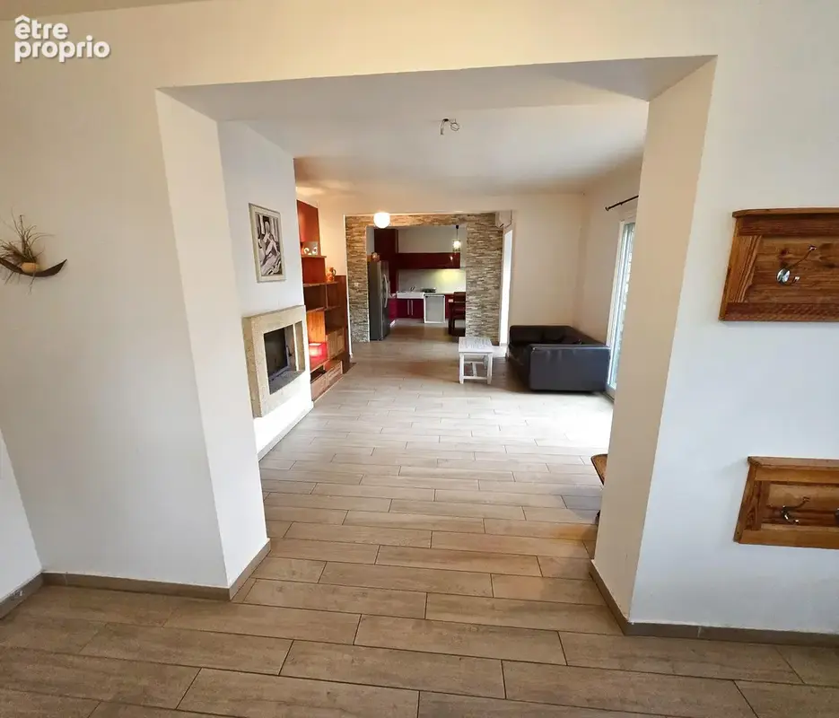 A vendre villa 4 chambres 850 m2 terrain - photo 3
