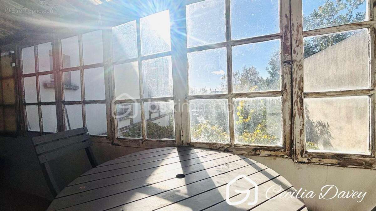 Maison à VILLENEUVE-SUR-YONNE