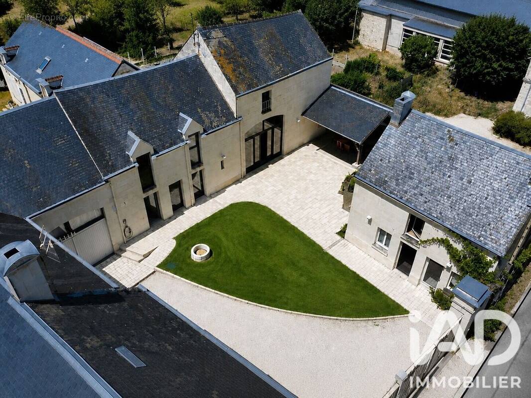 Photo 1 - Maison à CHINON
