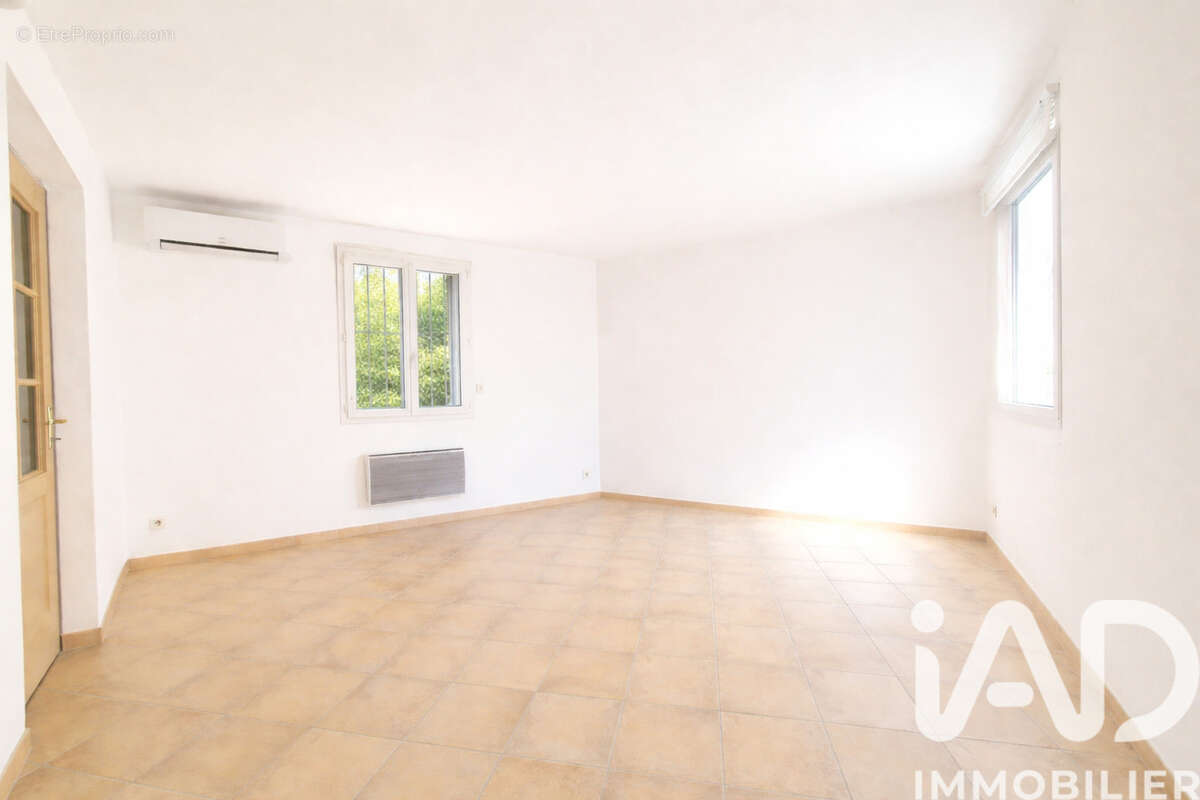 Photo 8 - Appartement à L'ISLE-SUR-LA-SORGUE