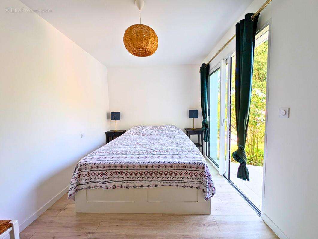 Maison à SAINTE-LUCE-SUR-LOIRE