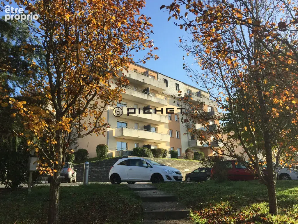 PERIGUEUX - Appartement T2 - parking en sous-sol - photo 10