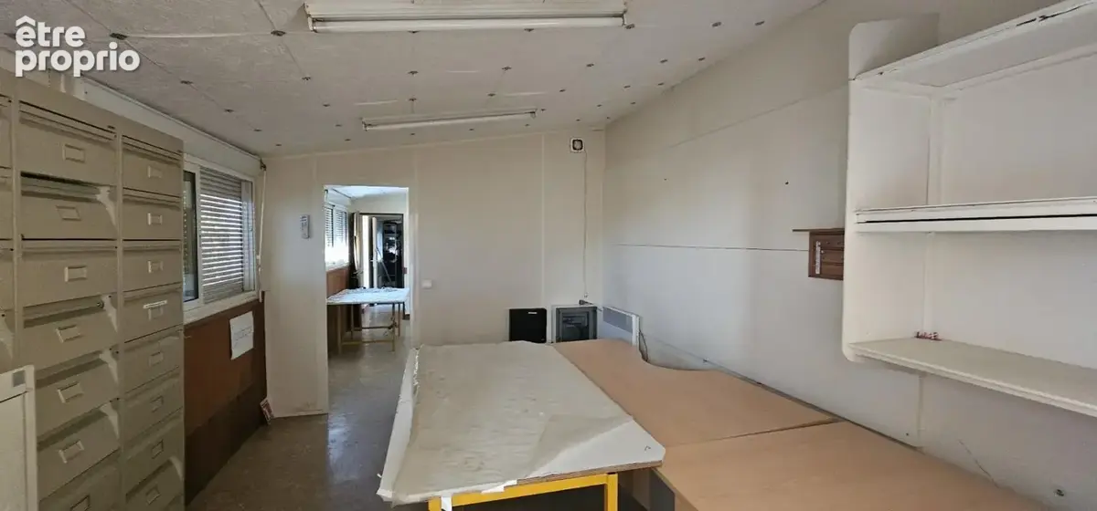 Entrepôts et Bureaux - photo 11