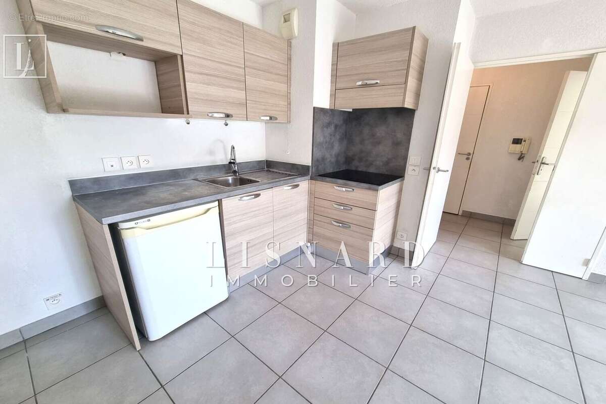 Appartement à VALLAURIS