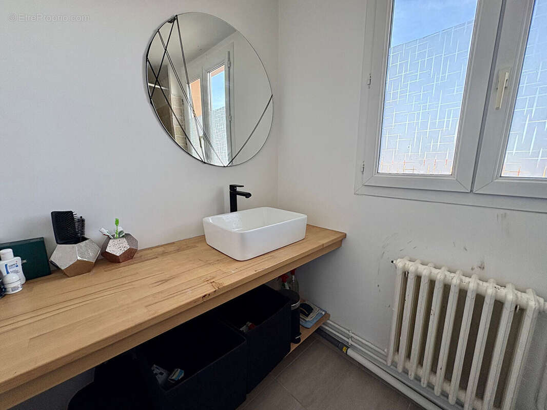 Appartement à CHATEAUNEUF-LES-MARTIGUES