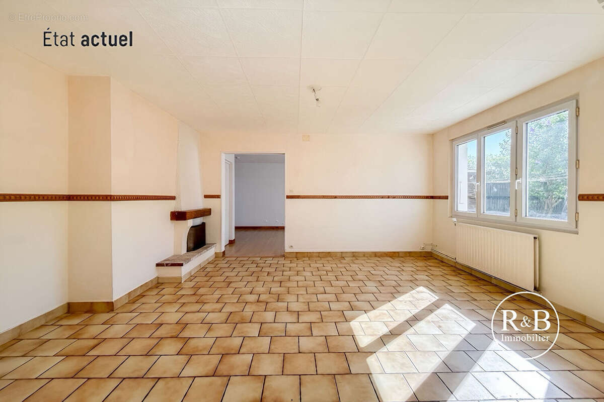 Maison à LES CLAYES-SOUS-BOIS