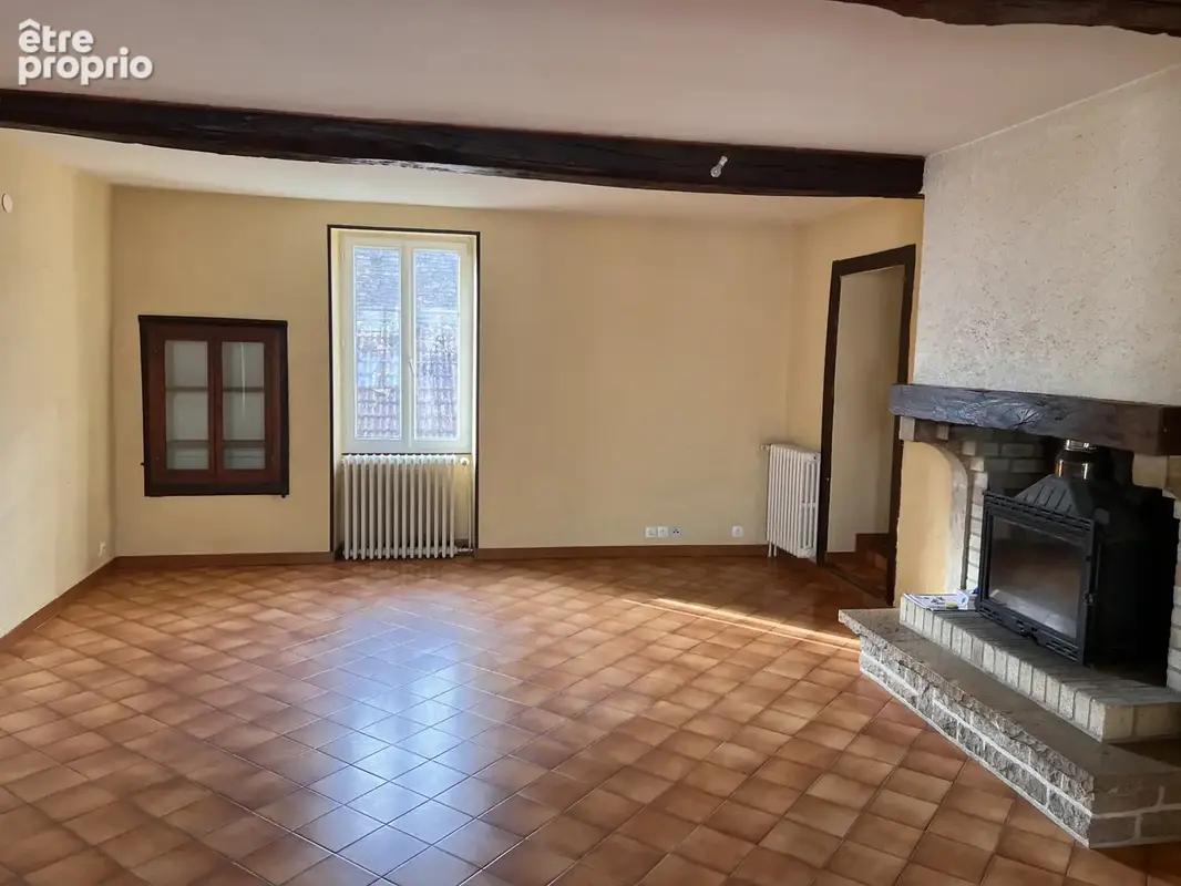 Exclusivité. Hautes-Côtes de Nuits maison ancienne avec dépendances. - photo 3