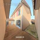 Appartement à ANTHON