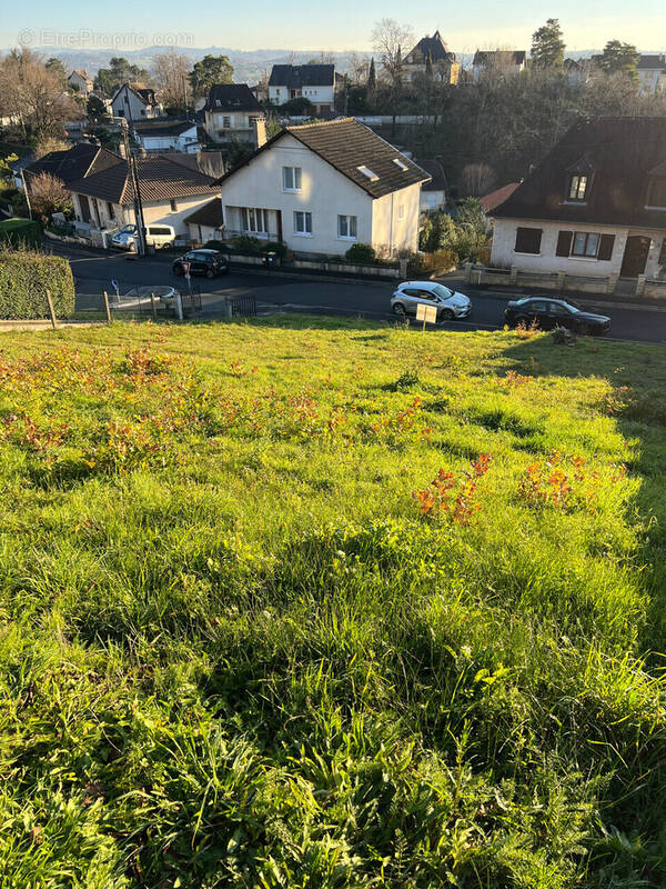 Terrain à BRIVE-LA-GAILLARDE