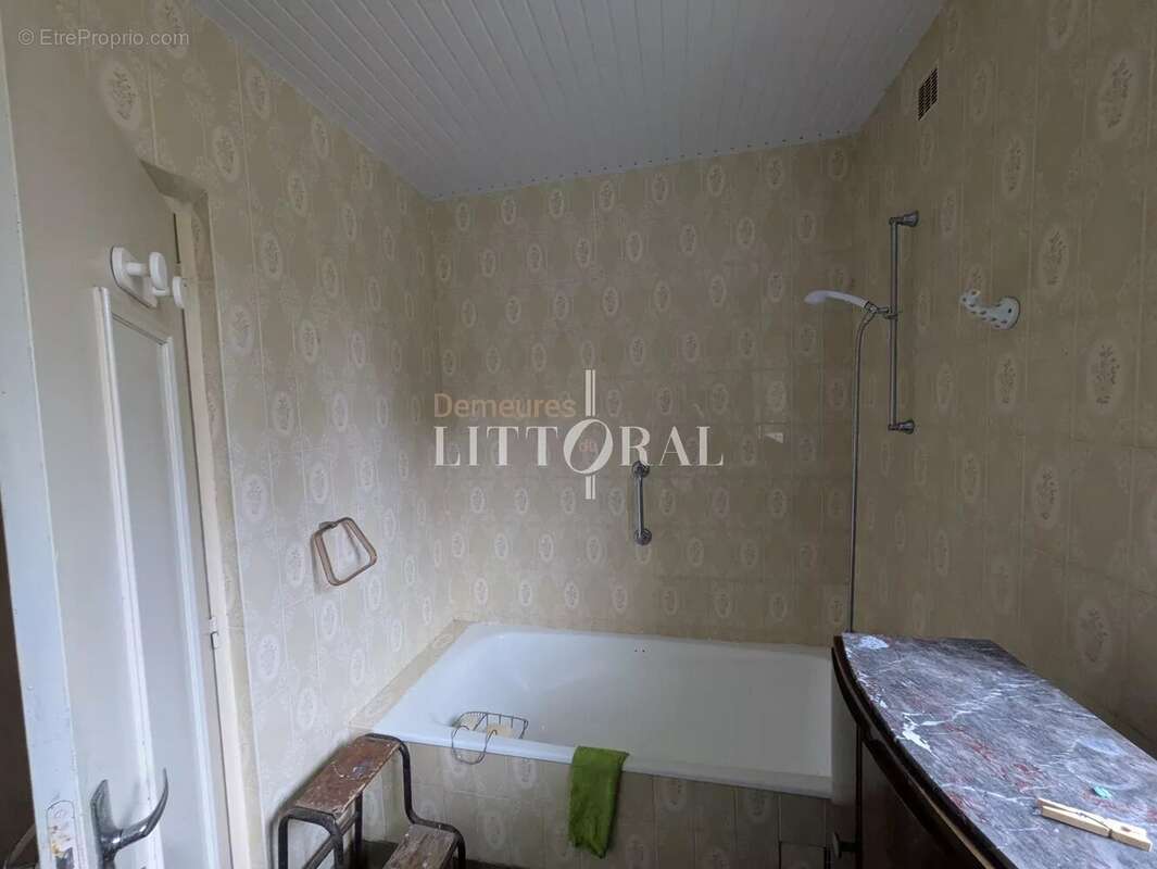 Maison à LAMPAUL-PLOUARZEL