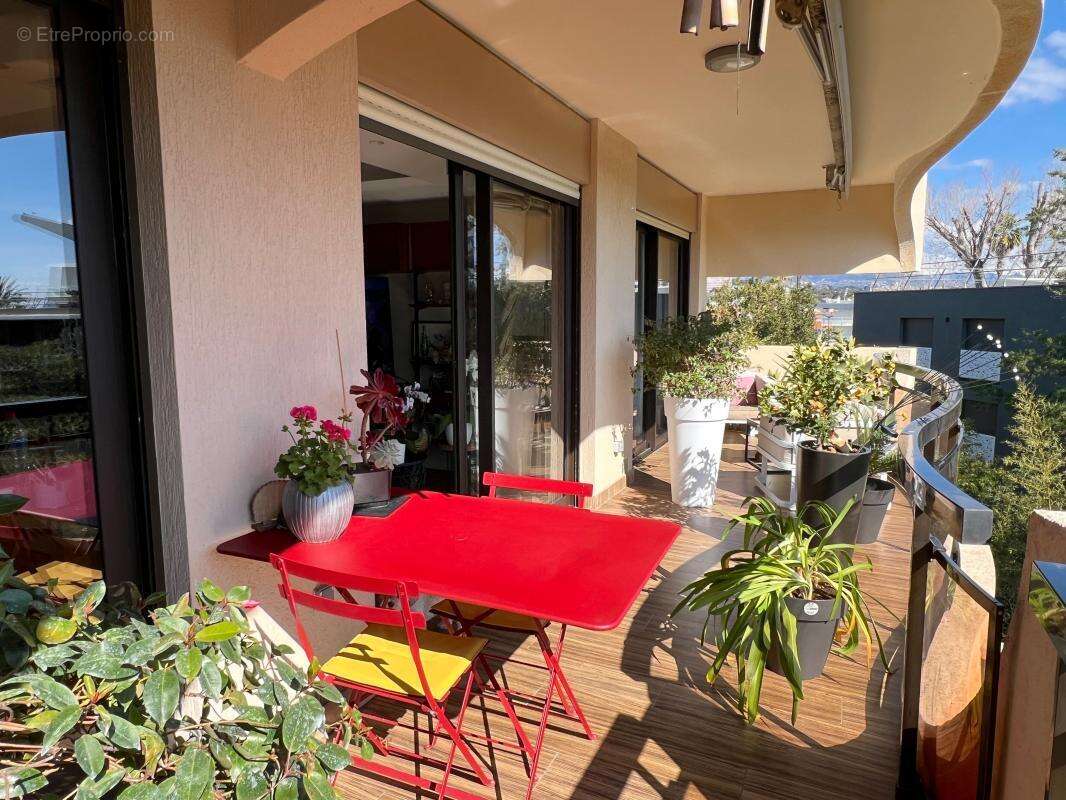 Appartement à VILLENEUVE-LOUBET