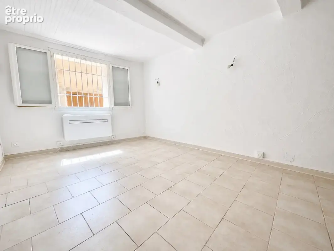 Appartement à SIX-FOURS-LES-PLAGES
