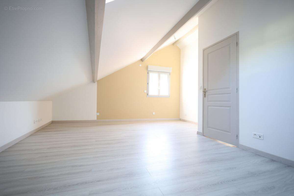 Maison à HARDRICOURT