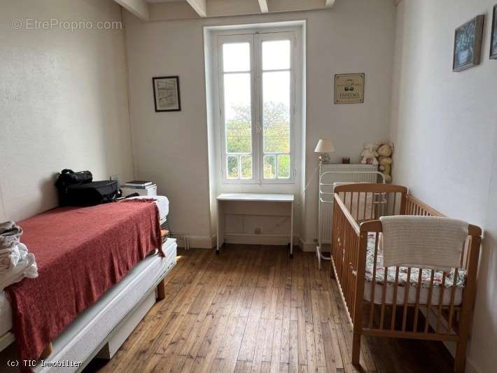 Maison à CELLEFROUIN