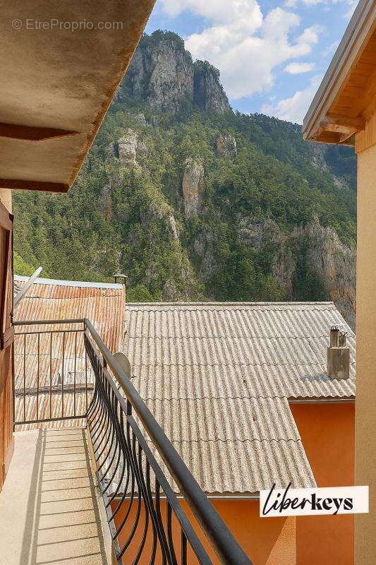 Appartement à PEONE