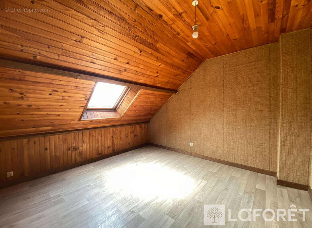 Maison à PLUSSULIEN