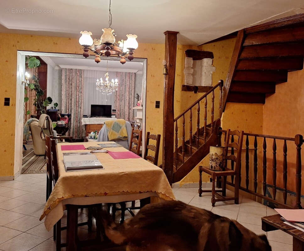 Maison à MAISNIL-LES-RUITZ