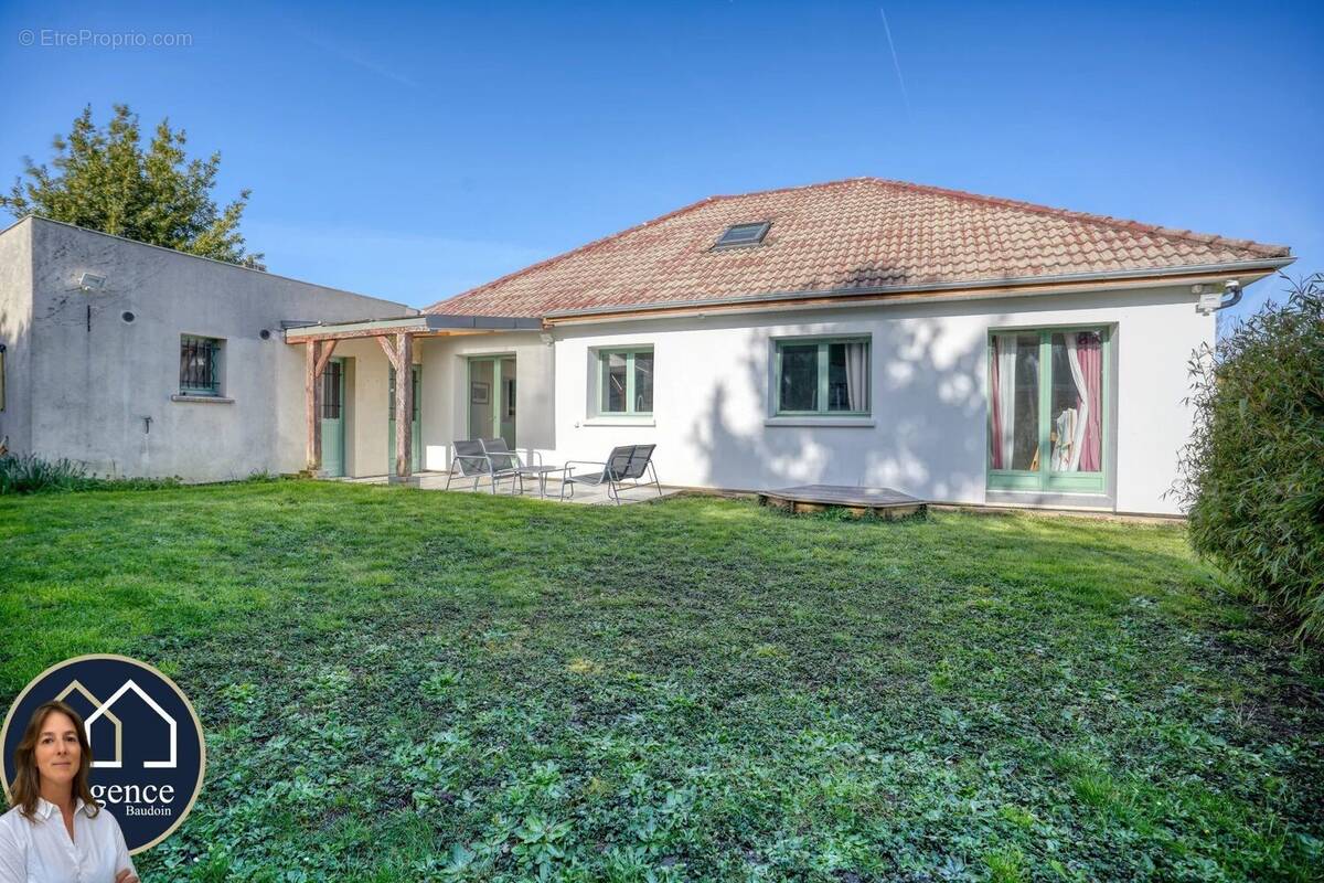 Maison à ECQUEVILLY