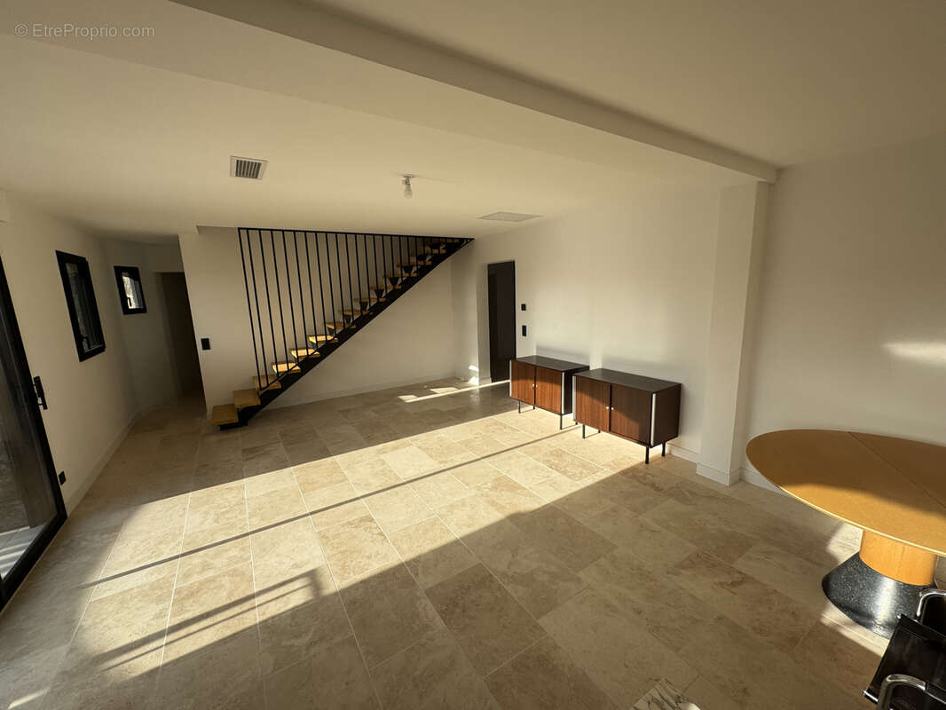 Appartement à CASTELNAU-LE-LEZ