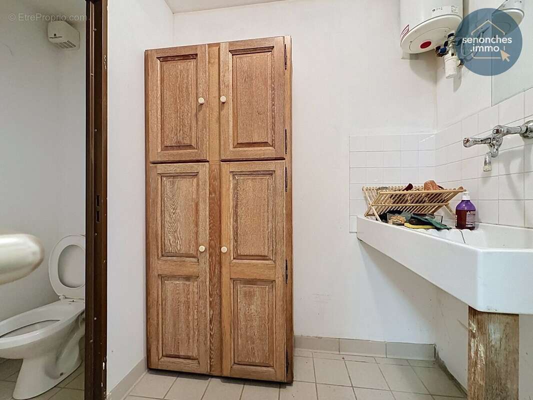 Local commercial à vendre à Senonches (28250)  149 m² en zone industrielle avec fort potentiel d'exploitation - photo 8