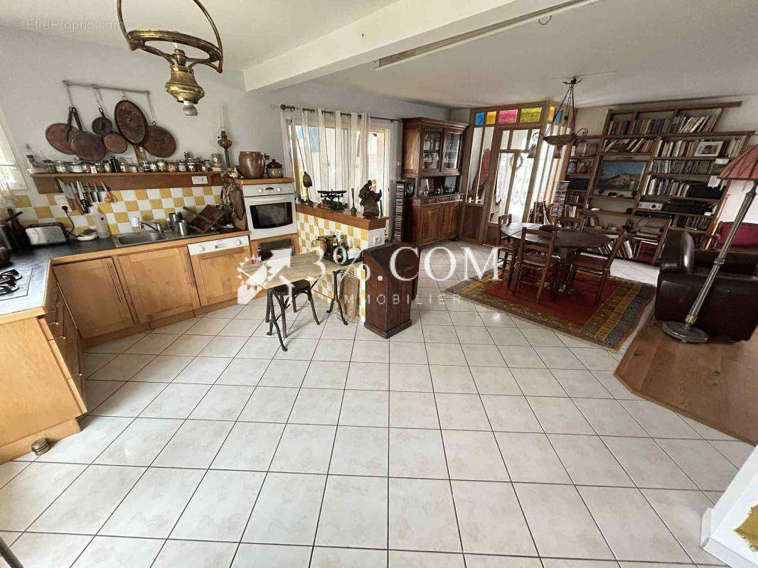 Maison à LA TURBALLE