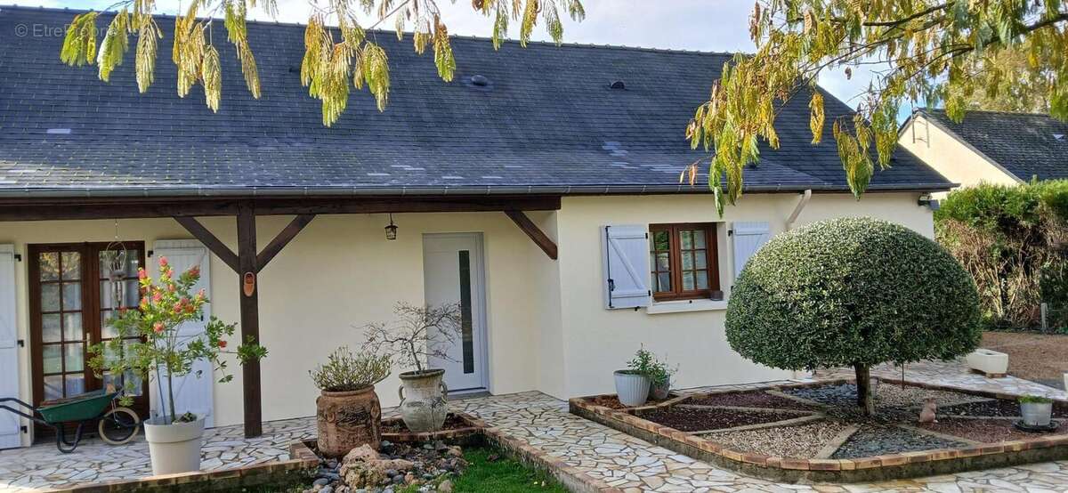 Photo 3 - Maison à LA BREILLE-LES-PINS