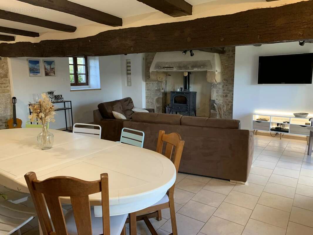 Maison à MAUPREVOIR