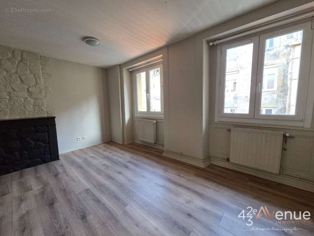 Appartement à SAINT-ETIENNE