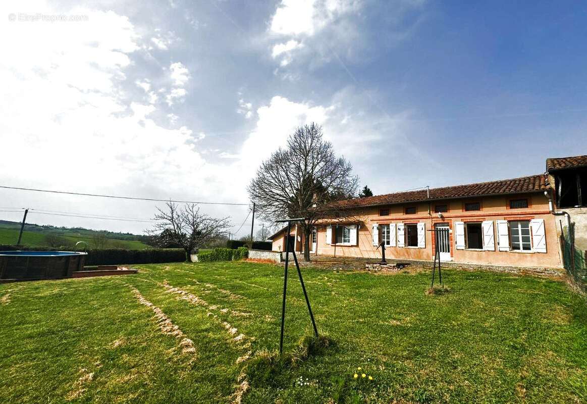 Maison à LEZAT-SUR-LEZE