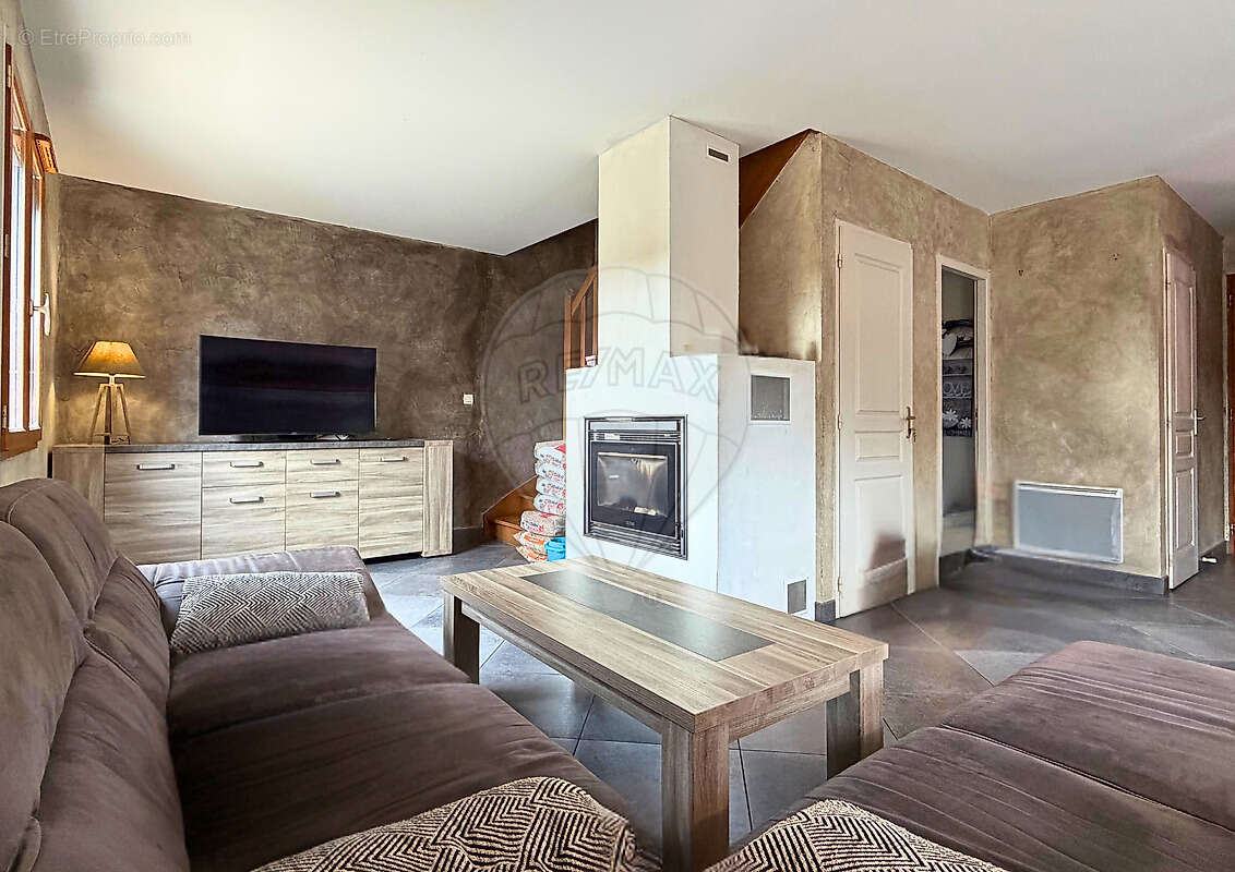 Maison à VIUZ-EN-SALLAZ