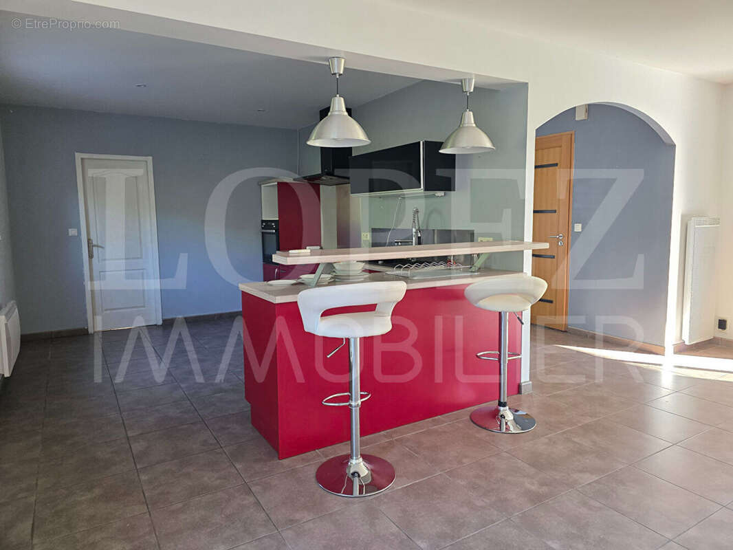 Maison à PAYRIN-AUGMONTEL