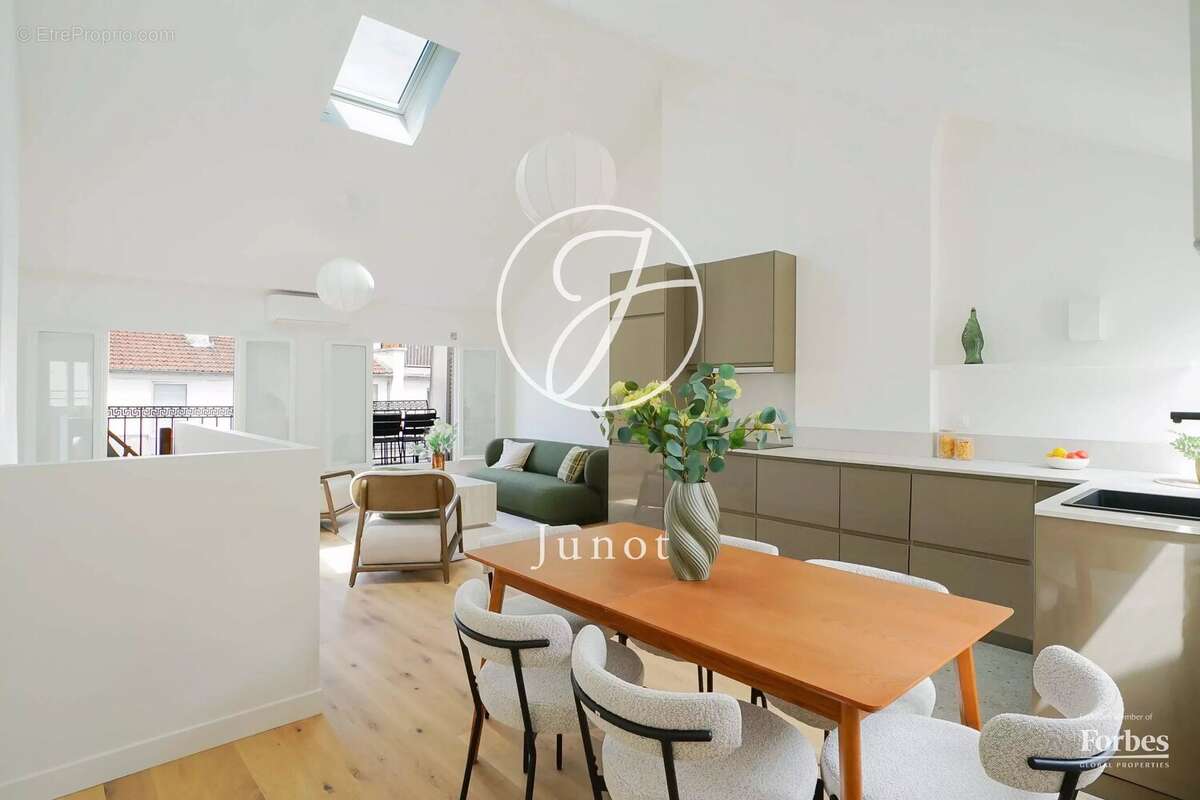 Appartement à PARIS-6E