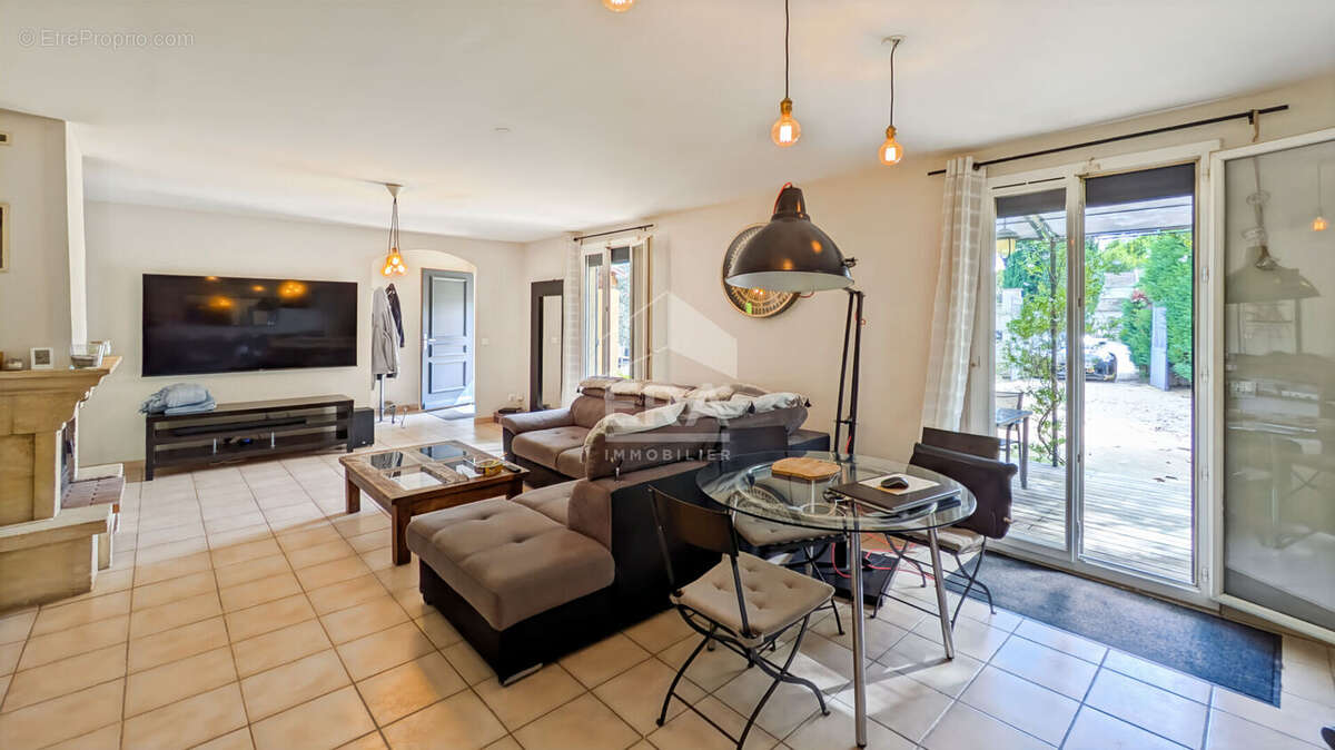 Maison à CABANNES