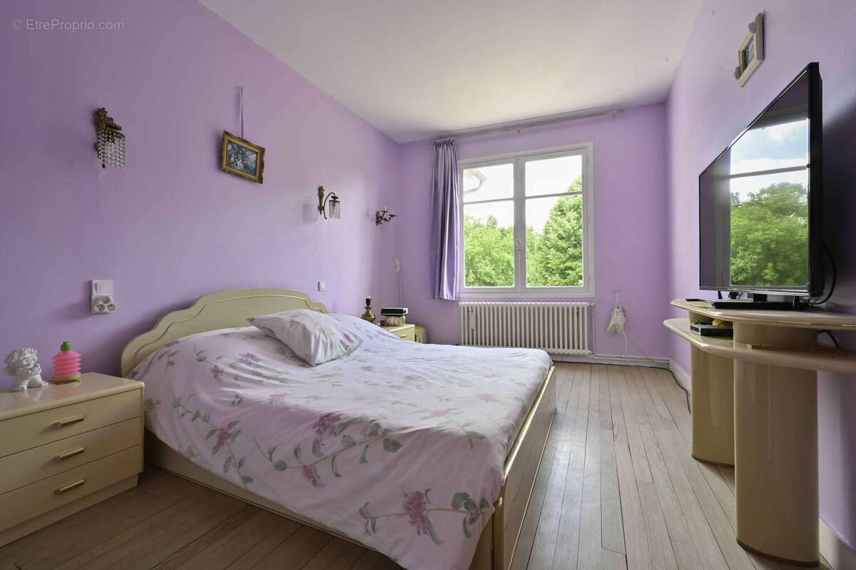 Maison à COURCELLES
