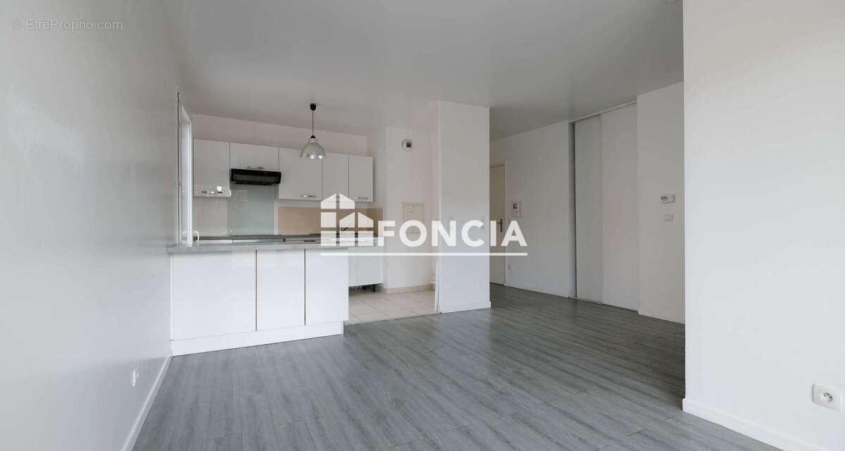 Appartement à LIEUSAINT