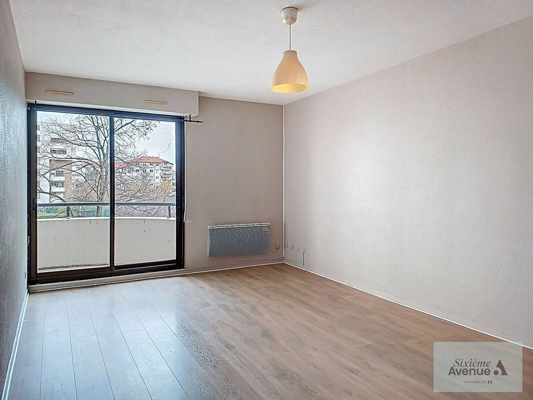 Appartement à LYON-8E