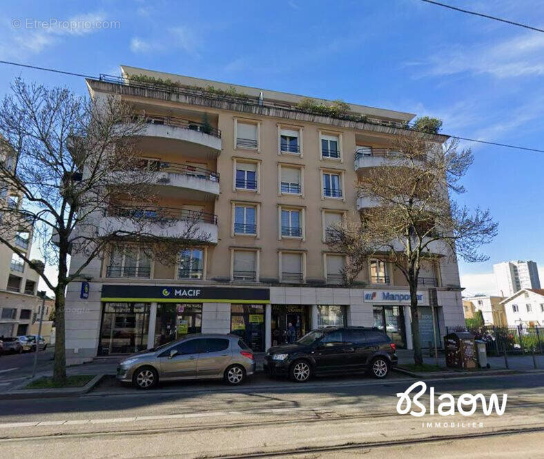 Parking à BRON
