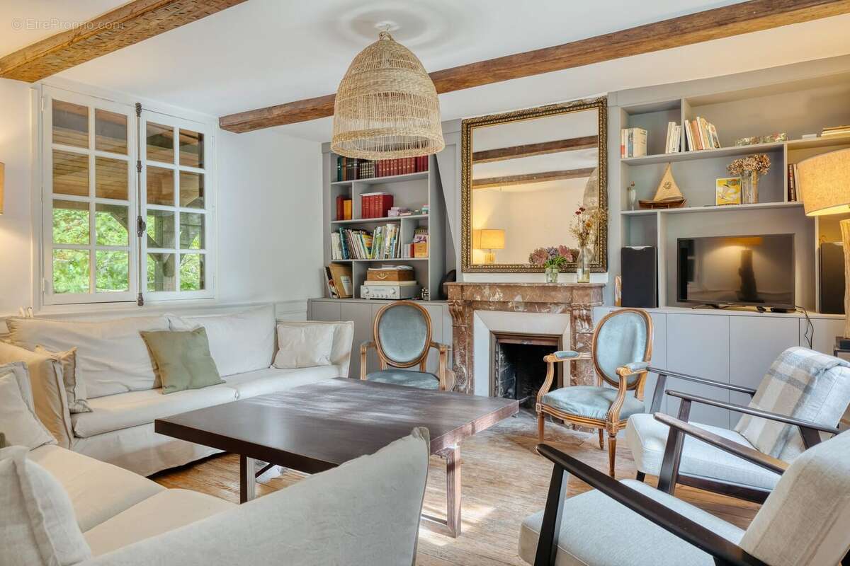 Maison à PONT-L&#039;EVEQUE