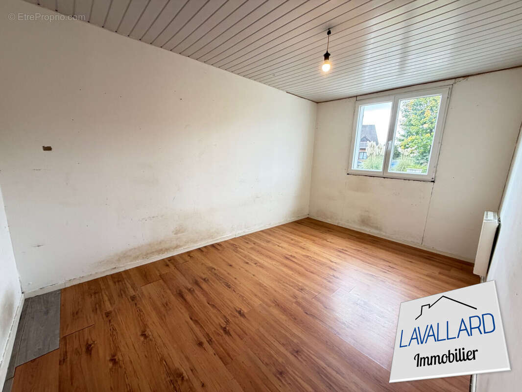 Maison à LE PLESSIER-ROZAINVILLERS