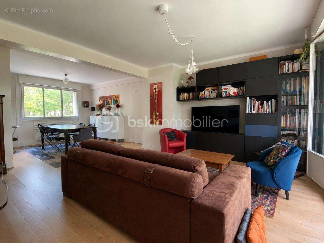 Appartement à VILLE-D'AVRAY