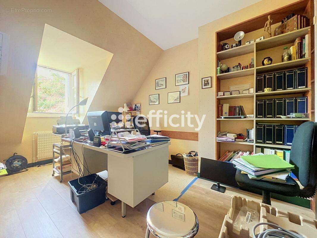 Maison 300 m² à Fondettes  - photo 14